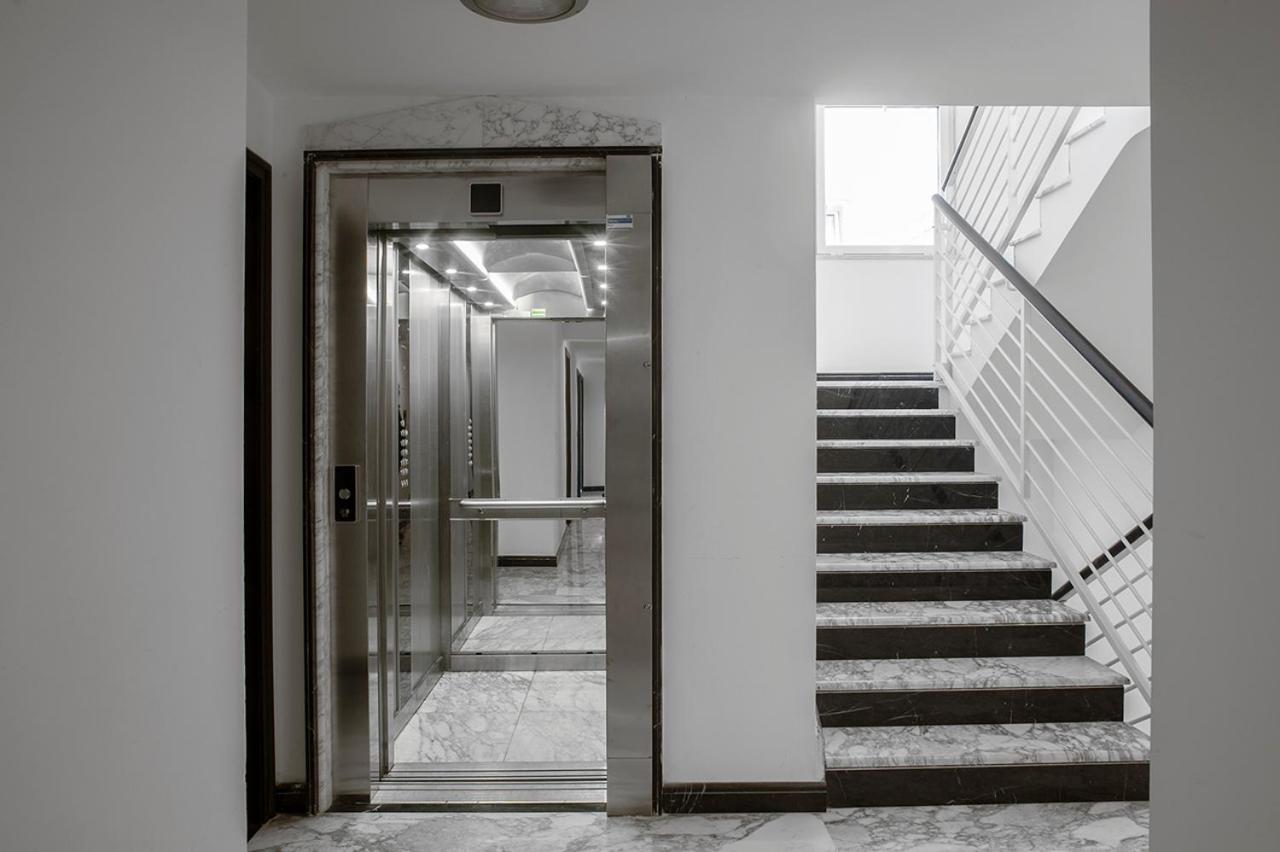 Penthouse 41 In Trastevere With Big Terrace Rome Exterior photo